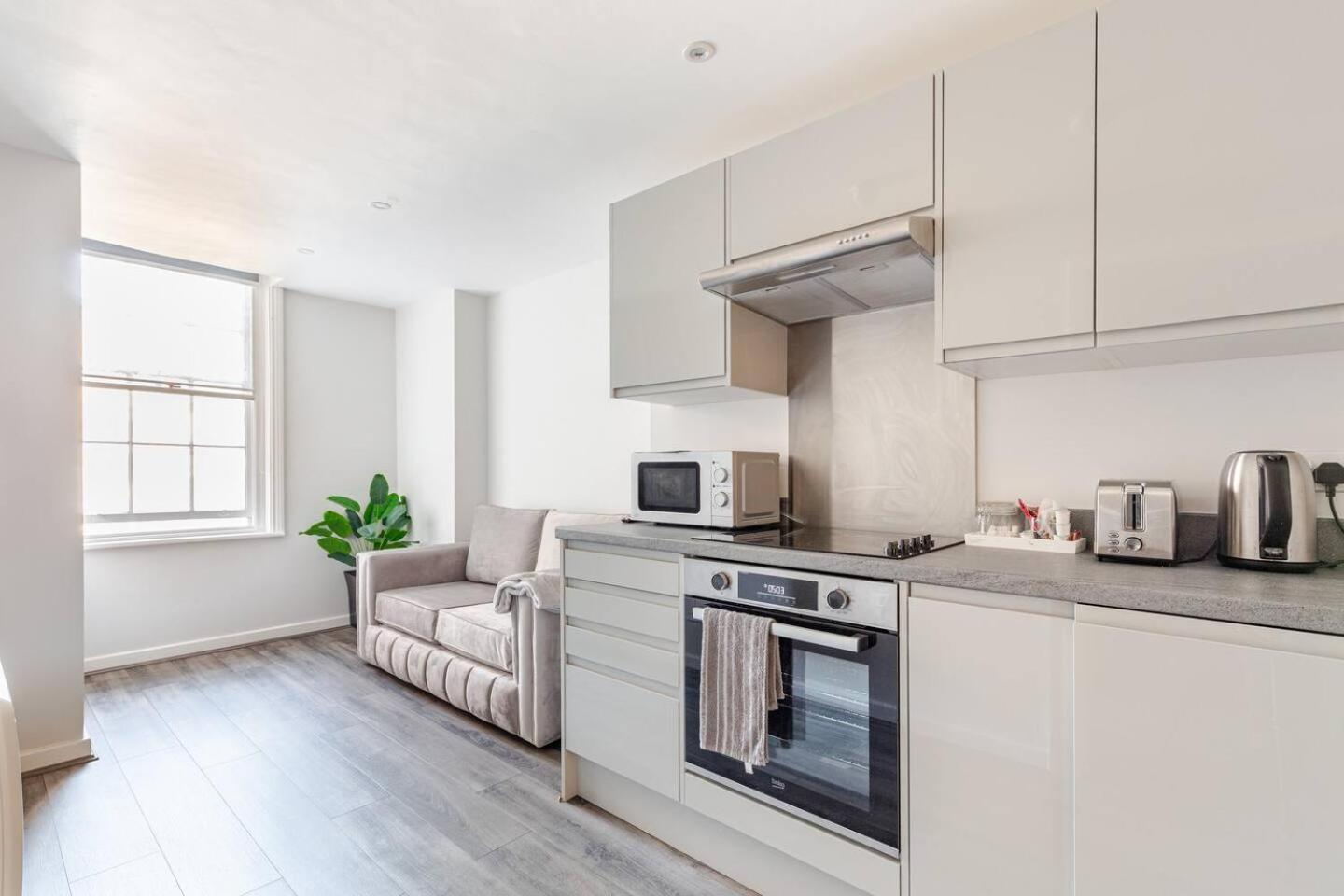 Luxury Oasis By Lvp - 1-bedroom Gem