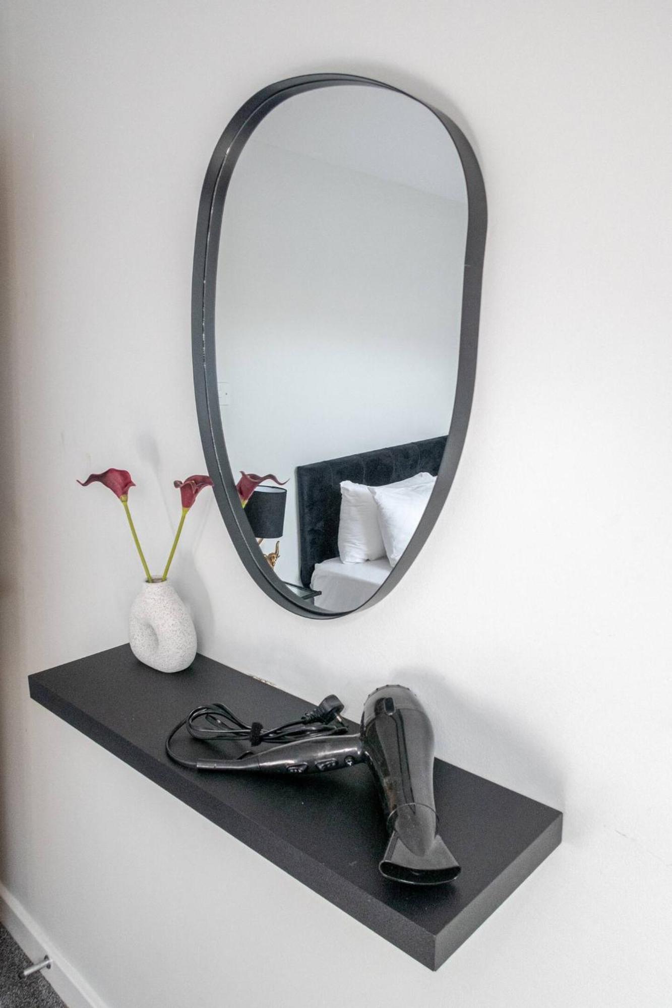 Apartment Modern Getaway - Stylish 1-bed Ideal For Business & Leisure
