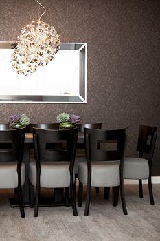 Aparthotel Epic Seel Street 4*