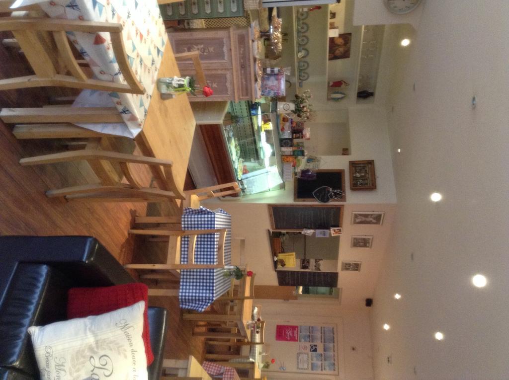 Bed & Breakfast Cargo Cafe 3*