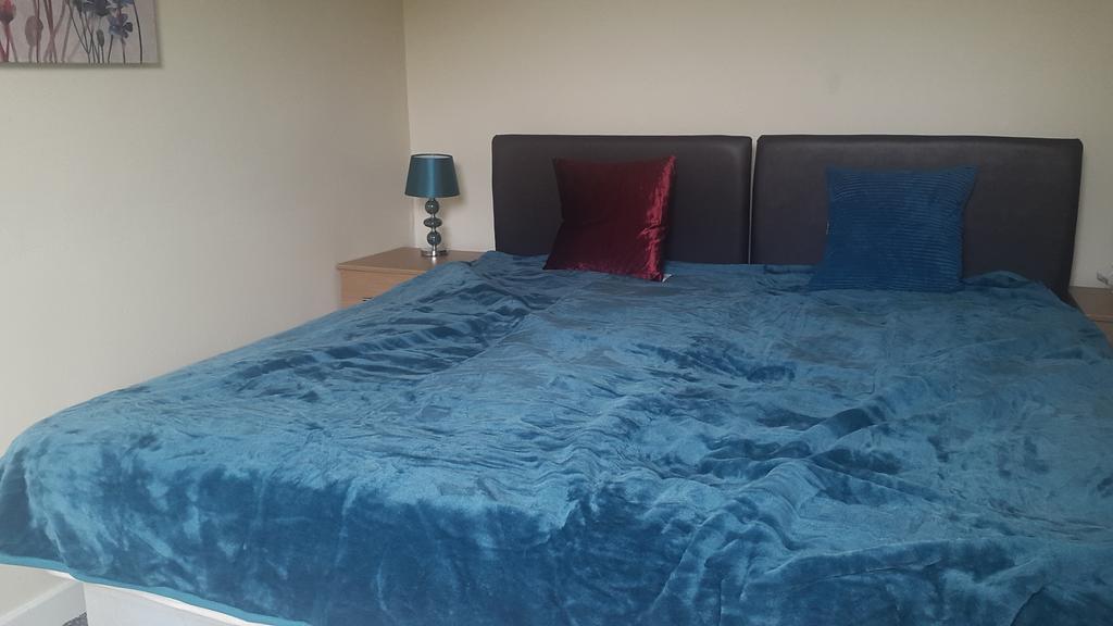 52 Oak Leigh * Liverpool