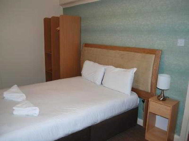Hostel Malacuna *