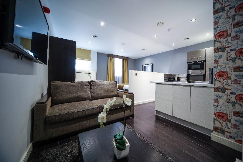 Epic Seel Street Aparthotel 4*