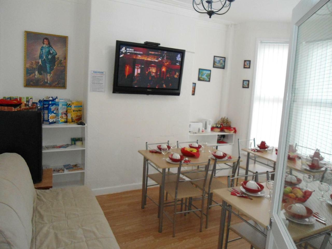 Liverpool Lodge 3*