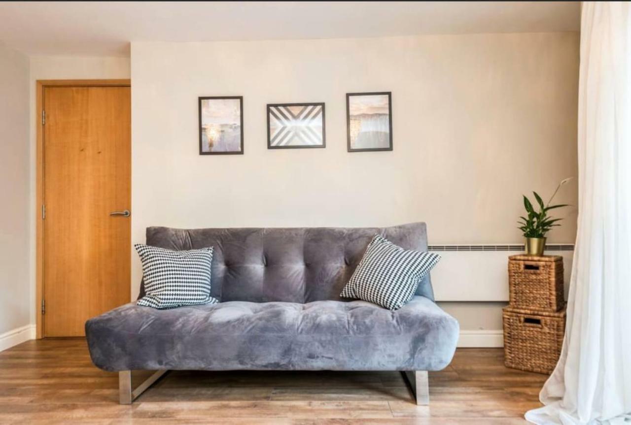 Flat 6, First Floor, Manhattan Place - Centre Apartment Liverpool