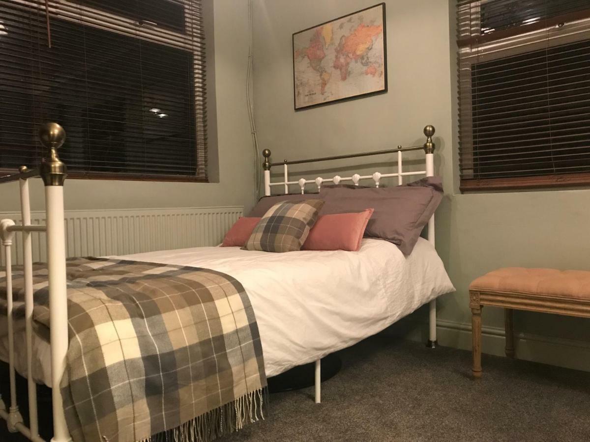 Clubmoor Guest house