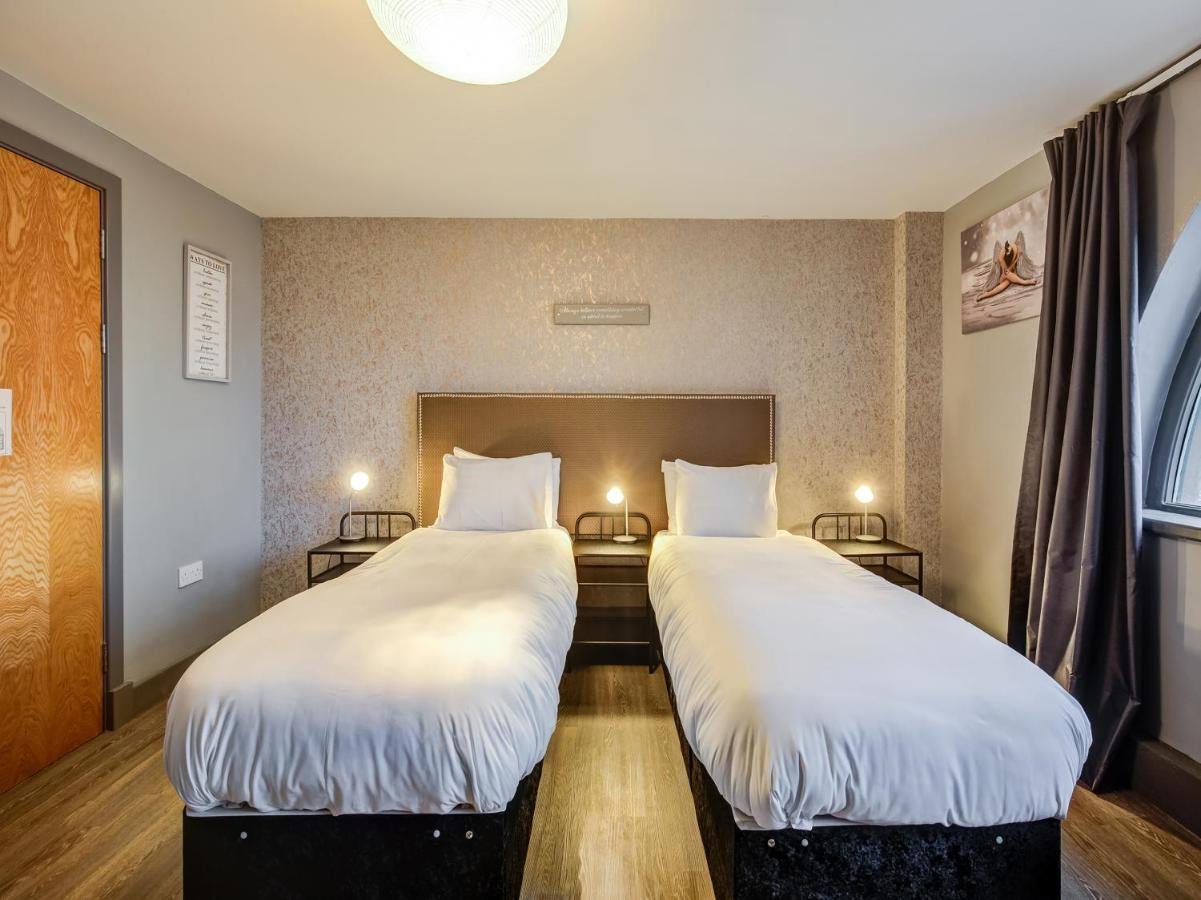 Oyo Grand Hotel 3*