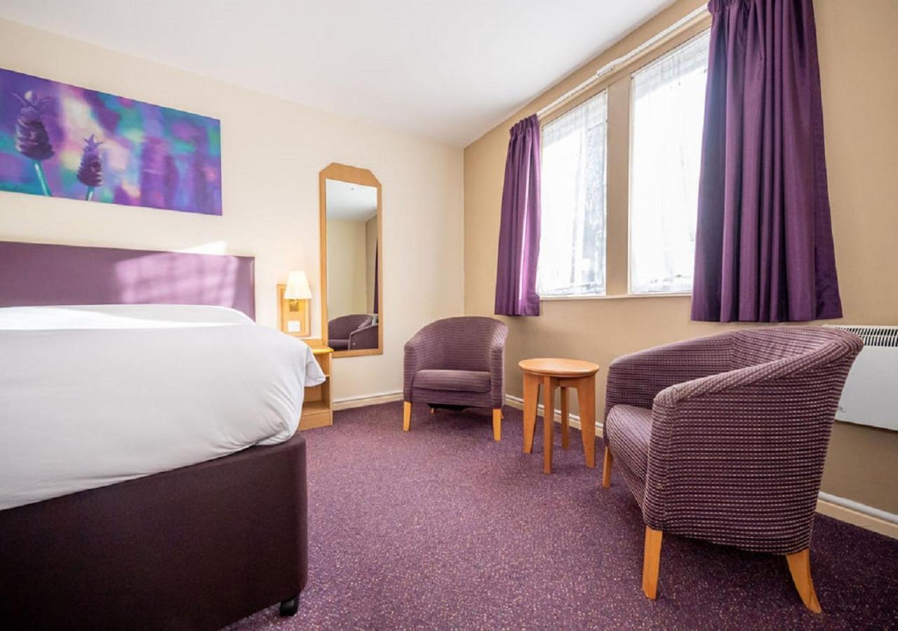 Hotel Stables Inn, Aintree