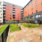 Baltic Courtyard Apartments By Serviced Living Liverpool