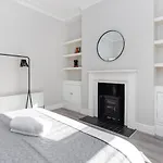 Host Liverpool - Anfield Stadium Home, Cozy House For Family