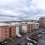 Spacious 2Bdr Flat For 5 In City Centre