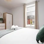 Pass The Keys - Serene Green Retreat - 3 Bed Tuebrook Terrace