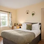 Huge 5Bdrm Ensuite In Liverpool Monthly Discounts Bu Hinkley Homes Short Lets & Serviced Accomodation