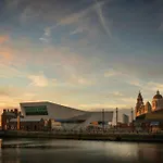 Chic 1Bed Apt Near Liverpool Cc
