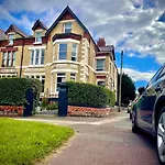 Single Room Shared Bathroom Free Street Parking Near Anfield Lfc