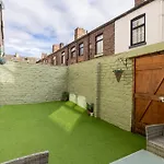 Arkles House - Air Host & Stay - Anfield
