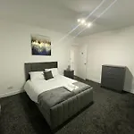 Cozy 4 Bedroom House In The Heart Of Liverpool