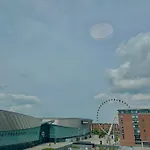 Monarchs Quay Arena Apartments By Happy Days