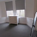 No 9 At Ivanhoe - Large 2 Bed Near Sefton Park And Lark Lane