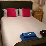 139 Breckside Park B&B