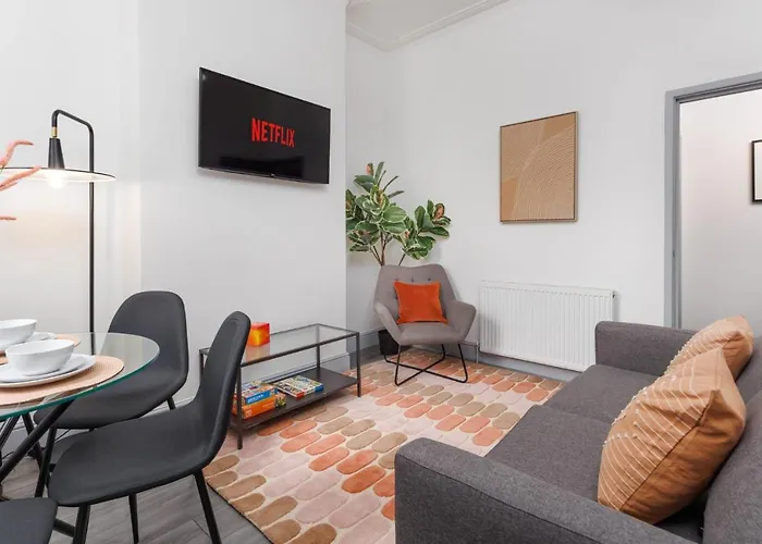 Newly Renovated Apartments In Liverpool - Extended Stay