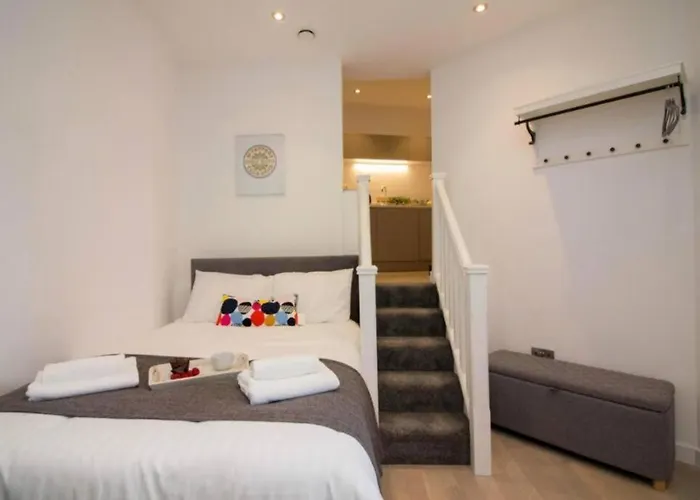 Victoria Street Apartment Sleeps 2