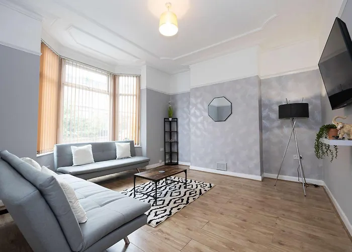 Stylish 1-Bed Flat In Liverpool