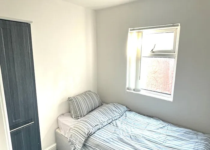 Single Bedroom In Anfield