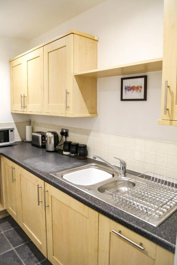 Serviced In Centre - Free Parking - Balcony - By Happy Days * Liverpool