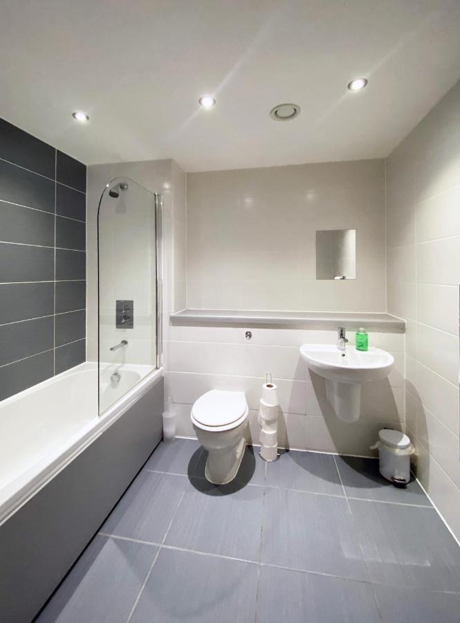 Baltic Courtyard By Serviced Living * Liverpool