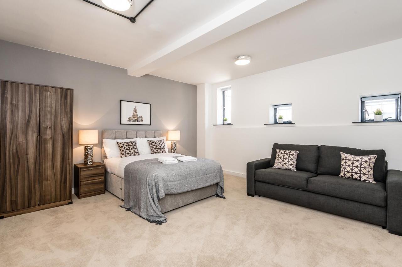 Host & - Manhattan House 14 *