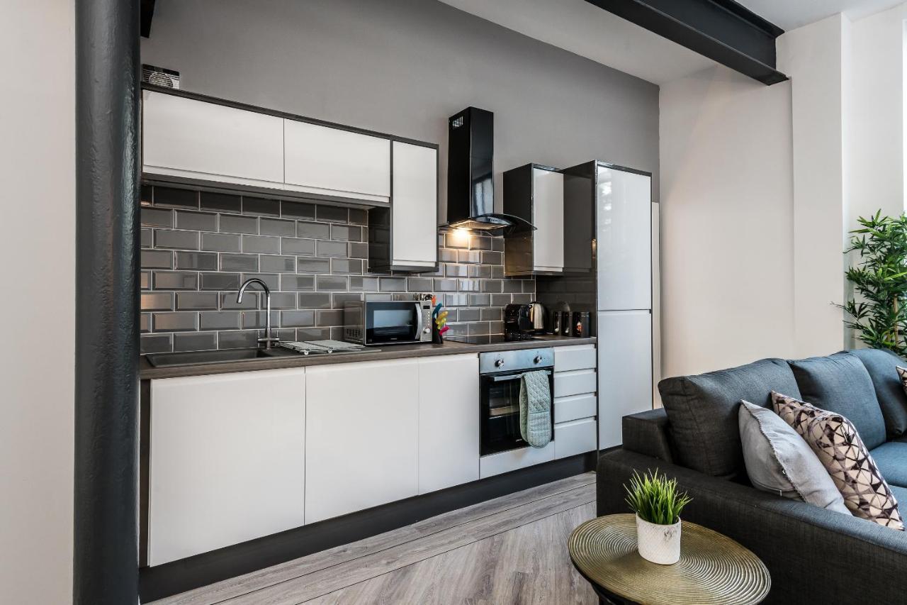 Host & - Manhattan House 5 *