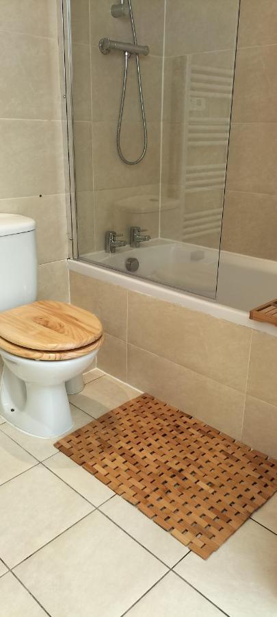 Characterful Abode With Free Parking. *