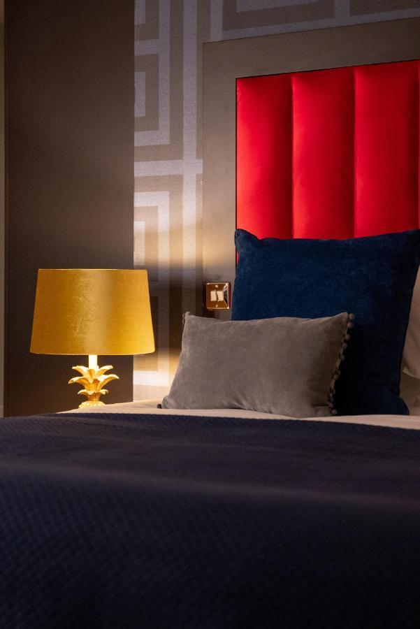 62 Castle Street 4*