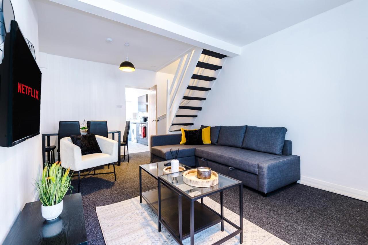 Holiday home Cozy Anfield House, Entire With Free Wifi & Netflix Liverpool