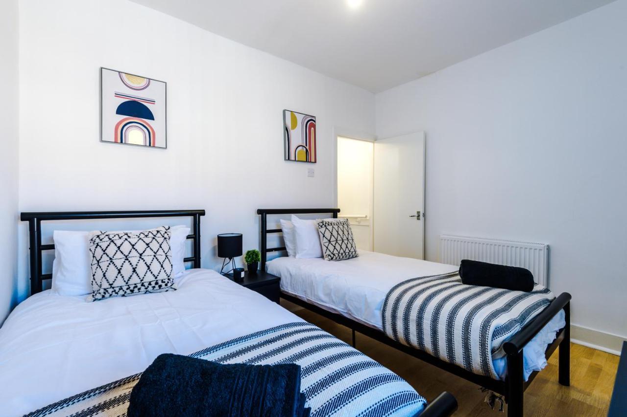 Holiday home Cozy Anfield House, Entire With Free Wifi & Netflix Liverpool