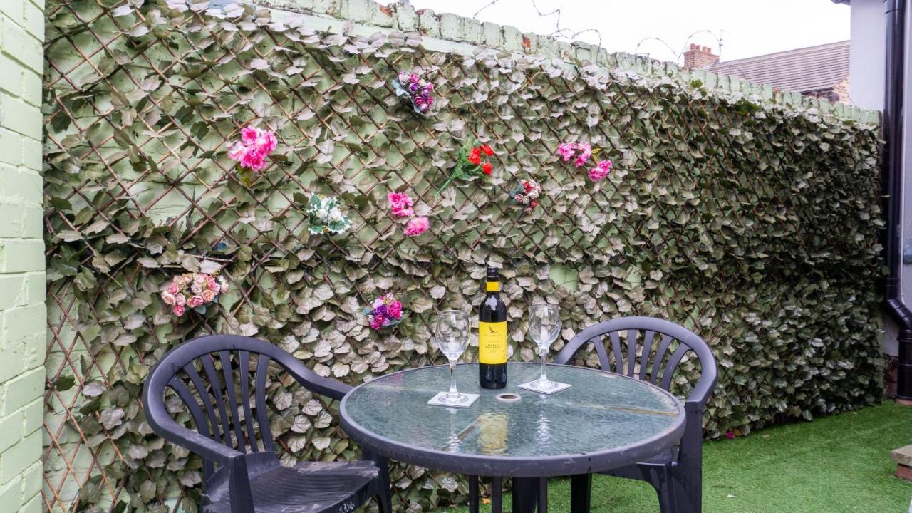 Air Host And - Walton Breck House 3 Bedroom 2 Bathroom Sleeps 6 Apartment Liverpool