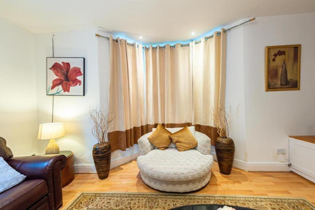 Beech Apparent Lovely Spacious Double Liverpool