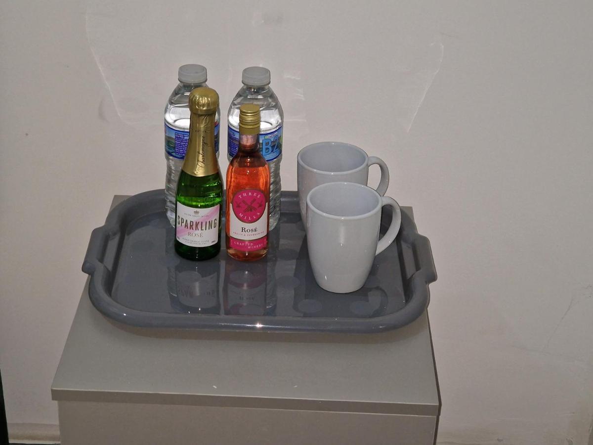 Modern Double Ensuite Close To Centre And Lfc