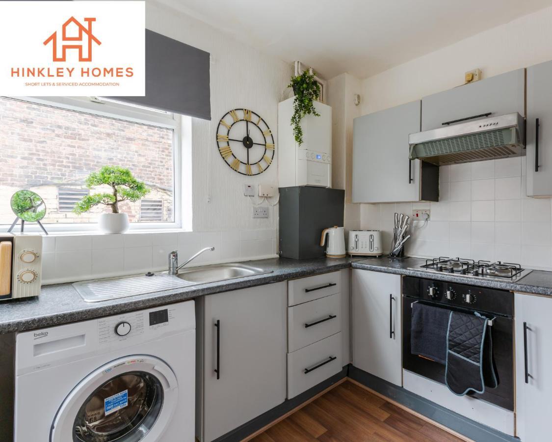 Stanley House: City-linked Doubles With Parking