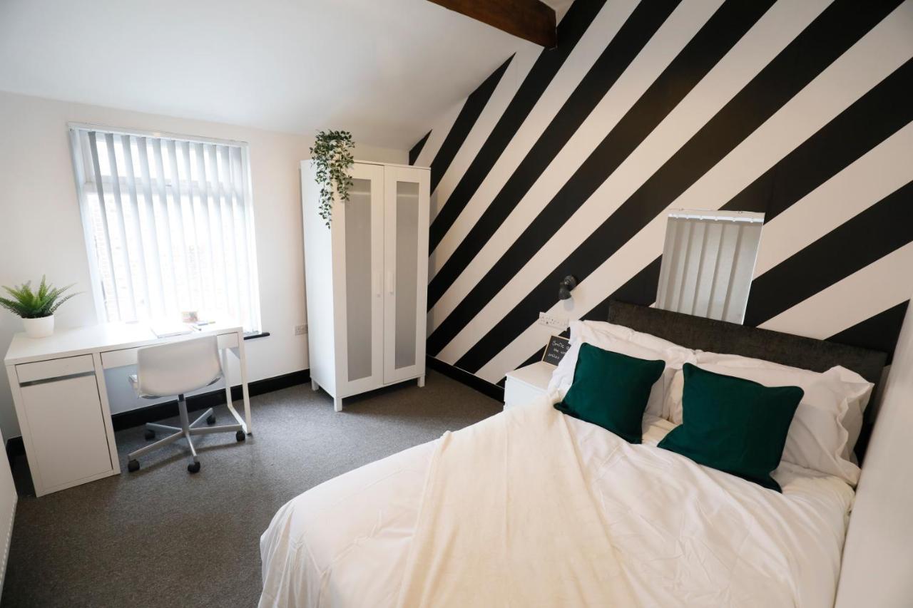 Romer Road Guest house Liverpool