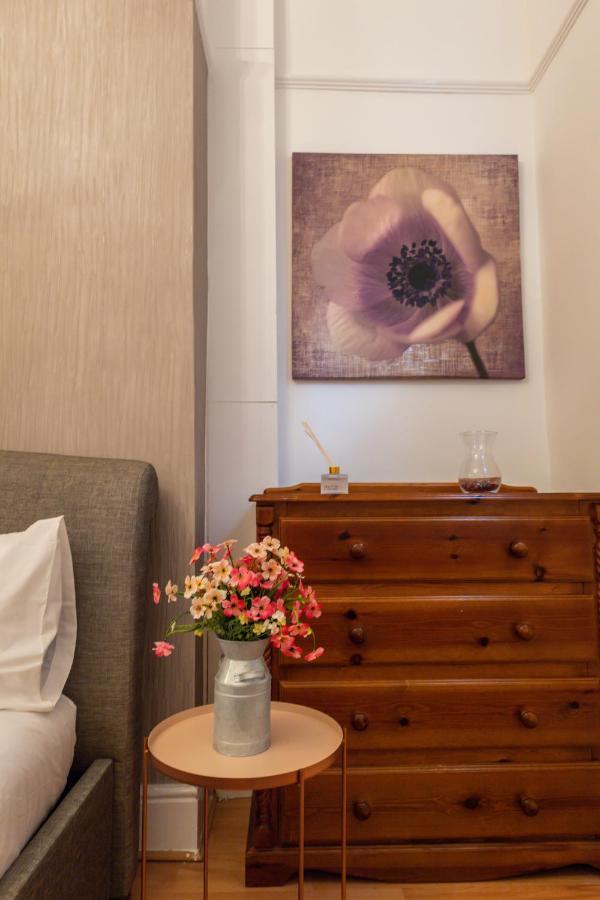 Chestnut Heritage,- Large & Cheerful 5 Bedroom House With Free Parking *