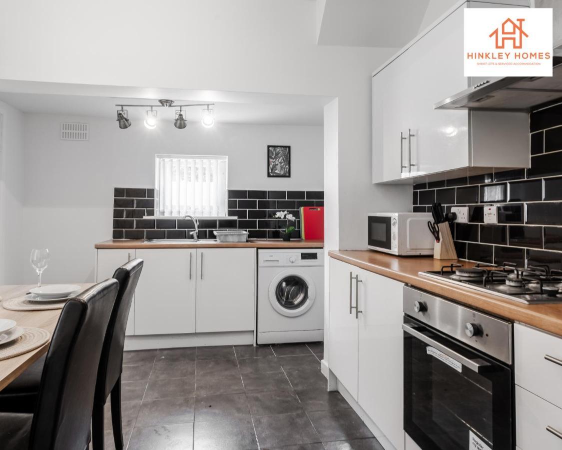 Stylish Home: Free Wifi & Parking By Hinkley Homes *