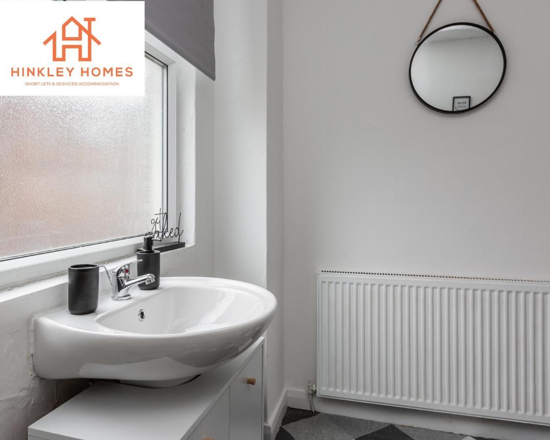 Stanley House: City-linked Doubles With Parking Holiday home Liverpool