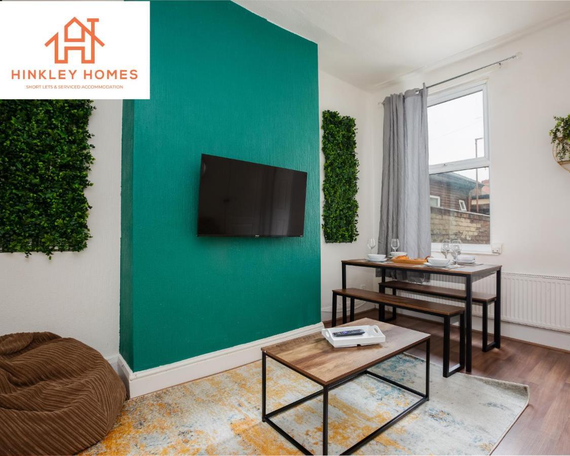Holiday home Stanley House: City-linked Doubles With Parking *