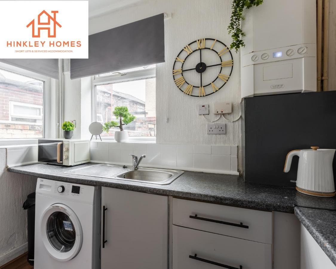 Stanley House: City-linked Doubles With Parking Holiday home Liverpool