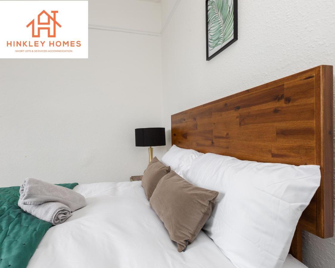 Stanley House: City-linked Doubles With Parking *