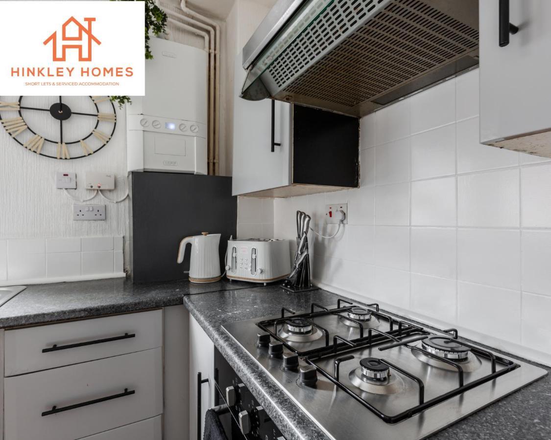Stanley House: City-linked Doubles With Parking Holiday home