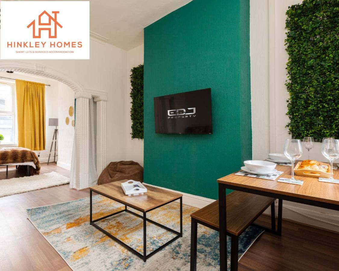 Stanley House: City-linked Doubles With Parking *