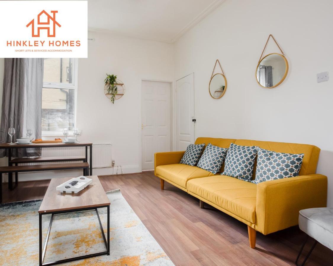 Holiday home Stanley House: City-linked Doubles With Parking